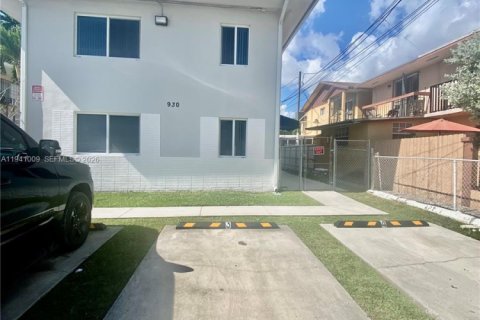 Apartment in Miami, Florida 1 bedroom, 243.31 sq.m. № 1998792 - photo 2