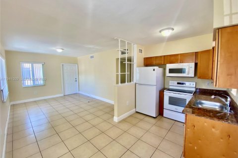 Apartment in Miami, Florida 1 bedroom, 243.31 sq.m. № 1998792 - photo 11