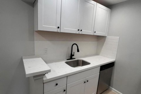 Condo in West Palm Beach, Florida, 1 bedroom  № 2086505 - photo 11