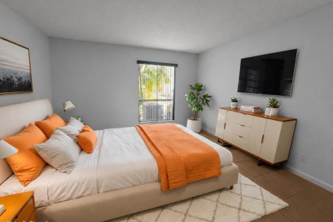 Condo in West Palm Beach, Florida, 1 bedroom  № 2086505 - photo 13
