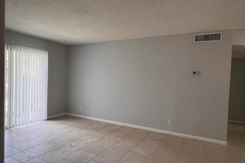 Condo in West Palm Beach, Florida, 1 bedroom  № 2086505 - photo 10