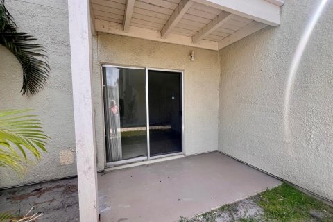 Condo in West Palm Beach, Florida, 1 bedroom  № 2086505 - photo 23