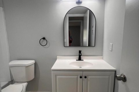 Condo in West Palm Beach, Florida, 1 bedroom  № 2086505 - photo 16
