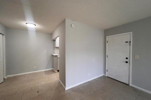 Condo in West Palm Beach, Florida, 1 bedroom  № 2086505 - photo 3