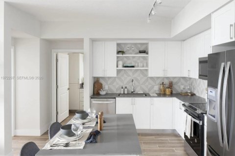 Снять в аренду квартиру в Дорал, Флорида 2 спальни, 108.97м2, № 2033157 - фото 3