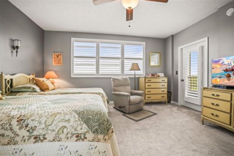 Condo in Saint Petersburg, Florida, 2 bedrooms № 2110296 - photo 17