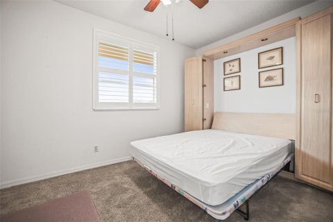Condo in Saint Petersburg, Florida, 2 bedrooms № 2110296 - photo 14