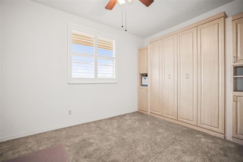 Condo in Saint Petersburg, Florida, 2 bedrooms № 2110296 - photo 13