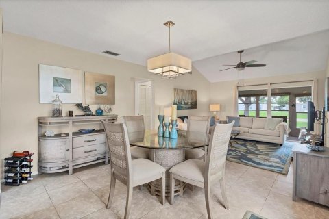 Condo in Englewood, Florida, 2 bedrooms  № 1287947 - photo 13