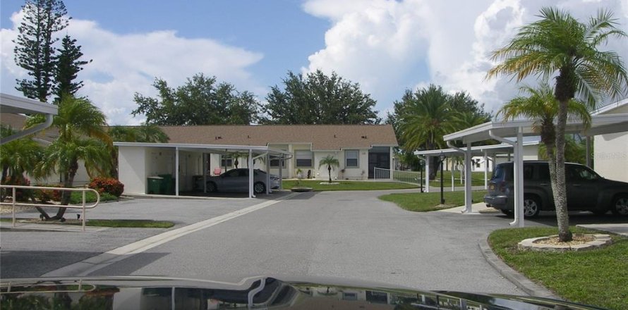 Condo in Englewood, Florida, 2 bedrooms № 1287947