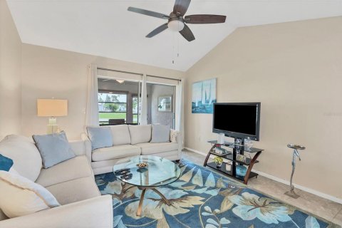 Condo in Englewood, Florida, 2 bedrooms  № 1287947 - photo 10