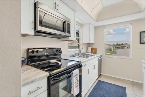 Condo in Englewood, Florida, 2 bedrooms  № 1287947 - photo 16