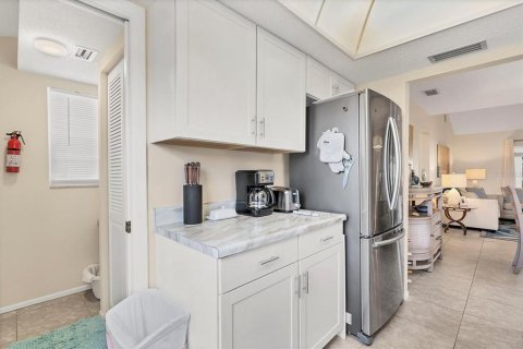 Condo in Englewood, Florida, 2 bedrooms  № 1287947 - photo 17