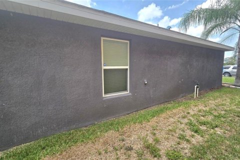 House in Wimauma, Florida 3 bedrooms, 129.41 sq.m. № 2235893 - photo 7
