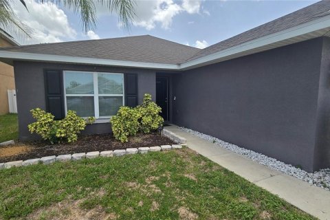 House in Wimauma, Florida 3 bedrooms, 129.41 sq.m. № 2235893 - photo 5