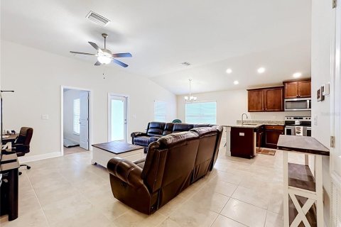 House in Wimauma, Florida 3 bedrooms, 129.41 sq.m. № 2235893 - photo 15