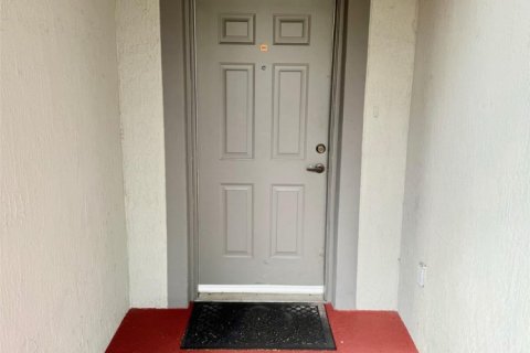 Condo in Coral Springs, Florida, 3 bedrooms  № 947912 - photo 1