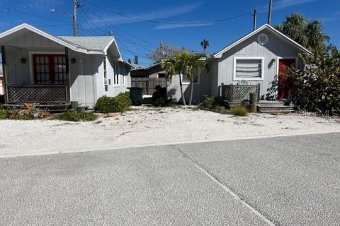 Terreno en venta en Madeira Beach, Florida № 1609427 - foto 2
