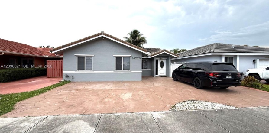 Casa en Miami, Florida 3 dormitorios, 122.82 m2 № 2085475