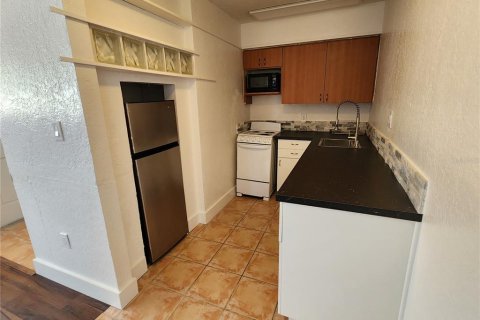 Снять в аренду квартиру в Трежер-Айленд, Флорида 1 спальня, 60.39м2, № 1837170 - фото 6
