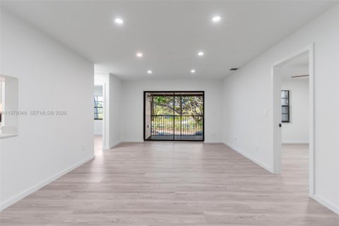 Copropriété à vendre à Sunrise, Floride: 2 chambres, 85.93 m2 № 2047295 - photo 7