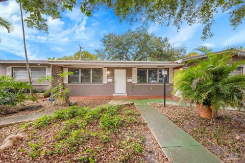 Propiedad comercial en venta en Pinecrest, Florida, 222.5 m2 № 1965887 - foto 6