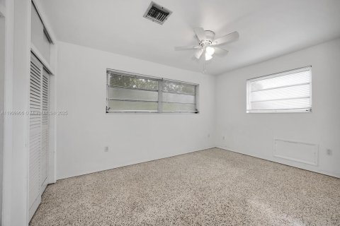 Propiedad comercial en venta en Pinecrest, Florida, 222.5 m2 № 1965887 - foto 16