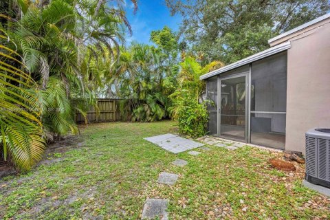 Propiedad comercial en venta en Pinecrest, Florida, 222.5 m2 № 1965887 - foto 21