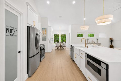 Villa ou maison à vendre à Ormond Beach, Floride: 3 chambres, 189.52 m2 № 2283664 - photo 8