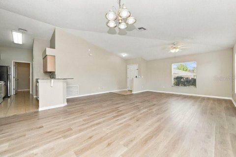 Villa ou maison à louer à Riverview, Floride: 3 chambres, 136.85 m2 № 2430581 - photo 4