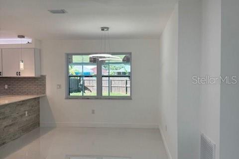 Casa en venta en Okeechobee, Florida, 3 dormitorios, 189.52 m2 № 1608479 - foto 3