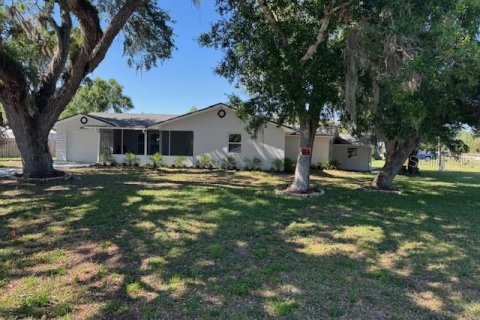 Casa en venta en Okeechobee, Florida, 3 dormitorios, 189.52 m2 № 1608479 - foto 1