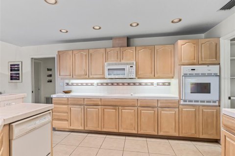 Casa en venta en Lady Lake, Florida, 3 dormitorios, 273.88 m2 № 2232023 - foto 23