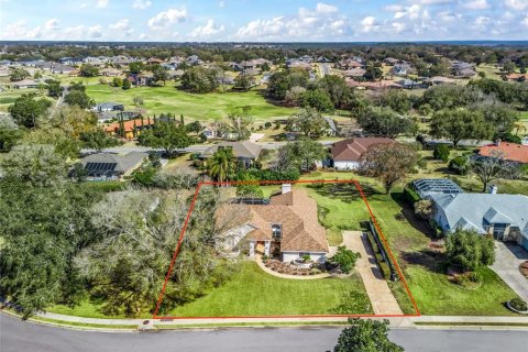 Casa en venta en Lady Lake, Florida, 3 dormitorios, 273.88 m2 № 2232023 - foto 3