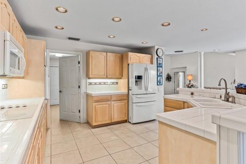 Casa en venta en Lady Lake, Florida, 3 dormitorios, 273.88 m2 № 2232023 - foto 21