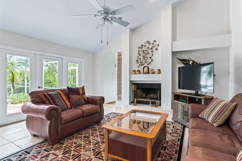 Casa en venta en Lady Lake, Florida, 3 dormitorios, 273.88 m2 № 2232023 - foto 27