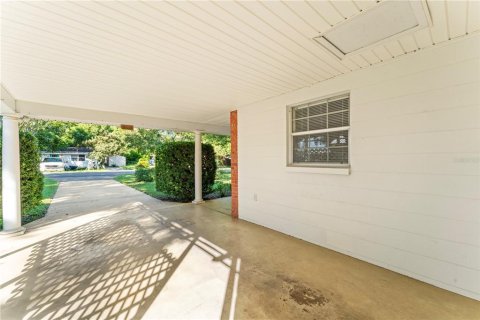 House in Zephyrhills, Florida 2 bedrooms, 107.58 sq.m. № 1716499 - photo 26