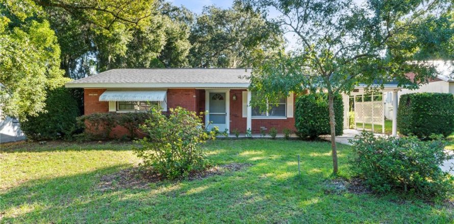 House in Zephyrhills, Florida 2 bedrooms, 107.58 sq.m. № 1716499