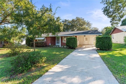 House in Zephyrhills, Florida 2 bedrooms, 107.58 sq.m. № 1716499 - photo 2