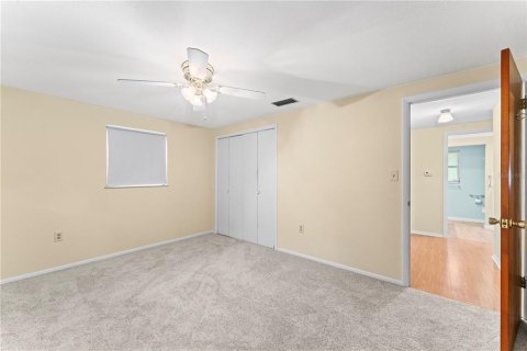 House in Zephyrhills, Florida 2 bedrooms, 107.58 sq.m. № 1716499 - photo 17