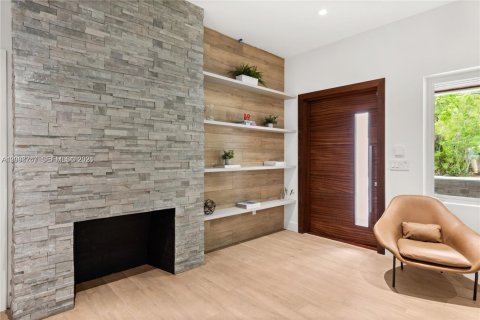 Villa ou maison à vendre à Miami, Floride: 4 chambres, 250 m2 № 2365048 - photo 5