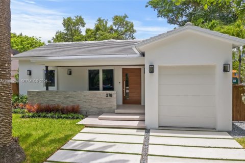 Villa ou maison à vendre à Miami, Floride: 4 chambres, 250 m2 № 2365048 - photo 2