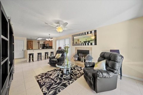 Condominio en venta en Winter Haven, Florida, 2 dormitorios, 102.47 m2 № 1865850 - foto 13