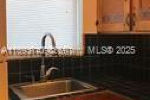 Condominio en alquiler en North Bay Village, Florida, 1 dormitorio, 57.6 m2 № 1949032 - foto 19