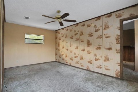 House in Keystone Heights, Florida 3 bedrooms, 165.18 sq.m. № 1743749 - photo 13