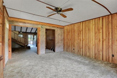 House in Keystone Heights, Florida 3 bedrooms, 165.18 sq.m. № 1743749 - photo 12