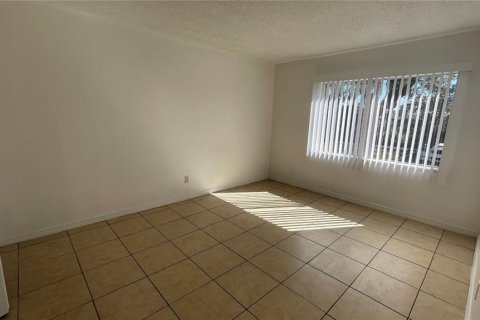 Condo in Tampa, Florida, 1 bedroom  № 1508248 - photo 15