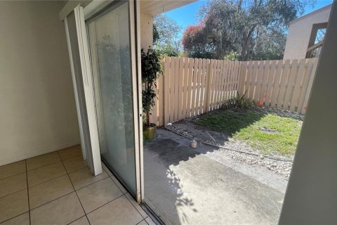 Condo in Tampa, Florida, 1 bedroom  № 1508248 - photo 5