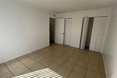 Condo in Tampa, Florida, 1 bedroom  № 1508248 - photo 14