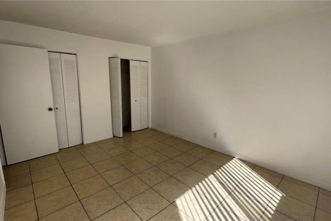 Condo in Tampa, Florida, 1 bedroom  № 1508248 - photo 13